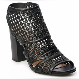 Lauren Conrad Morganite Ankle Boots / Sandals Black, Size 10, gently used